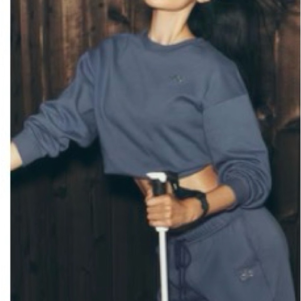 ALO Yoga Bluestone Accolade crew and jogger Set